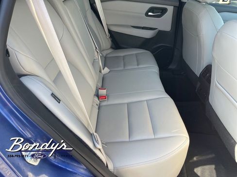 Used 2023 Nissan Rogue SL w/ SL Premium Package image 20