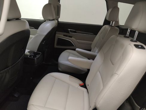Used 2021 Kia Telluride S FWD image 18