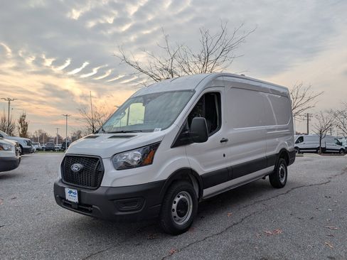 New 2026 Ford Transit 250 148 Medium Roof w/ Load Area Protection Package image 4