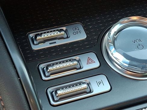 Used 2024 Lincoln Nautilus Reserve w/ Equipment Group 203A image 25