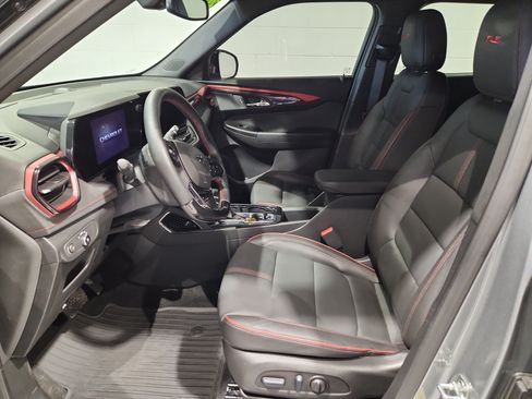 Used 2026 Chevrolet TrailBlazer RS w/ Convenience Package AWD/4WD image 4
