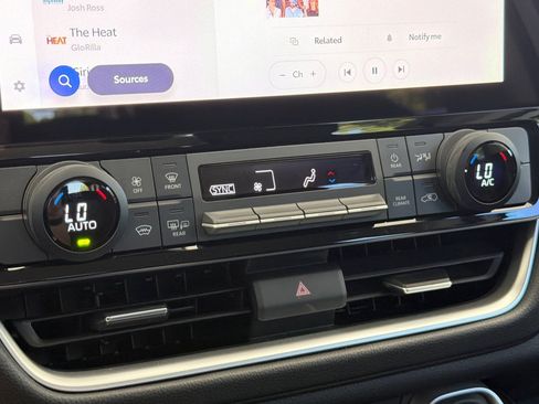 Used 2025 Toyota Grand Highlander AWD Hybrid image 26