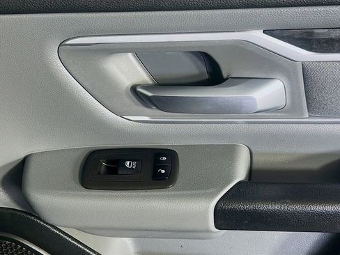 Used 2021 RAM 1500 Big Horn RWD image 32