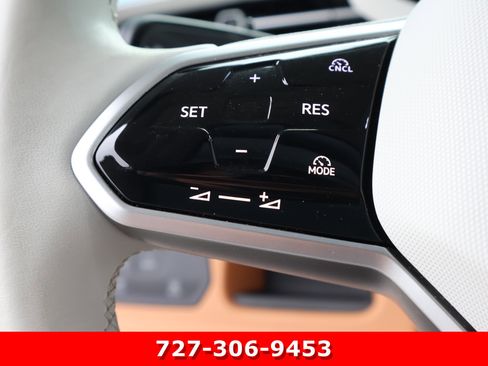 Used 2025 Volkswagen ID. Buzz 1st Edition image 25