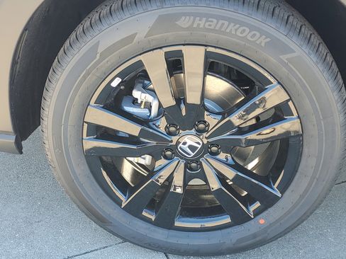 New 2026 Honda HR-V Sport image 9