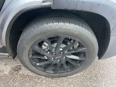 Certified 2023 GMC Terrain SLE w/ Driver Convenience Package FWD image 6
