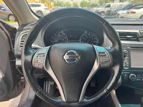 Used 2013 Nissan Altima 2.5 SL w/ Technology Pkg FWD image 13