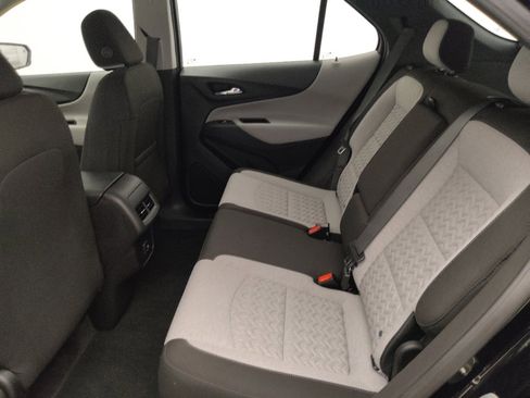 Used 2023 Chevrolet Equinox LS image 18