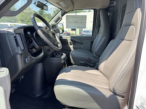 New 2025 Chevrolet Express 2500 w/ Driver Convenience Package image 19