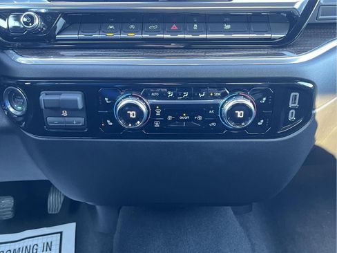 New 2025 GMC Sierra 1500 Elevation image 11