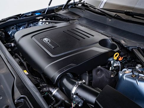 Used 2023 Land Rover Discovery S R-Dynamic image 44