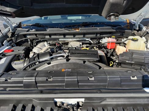 Used 2022 GMC Sierra 2500 SLE w/ SLE Value Package; image 34