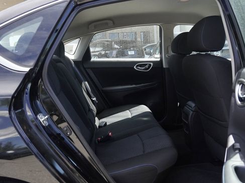 Used 2017 Nissan Sentra SR w/ SR Midnight Edition FWD image 28