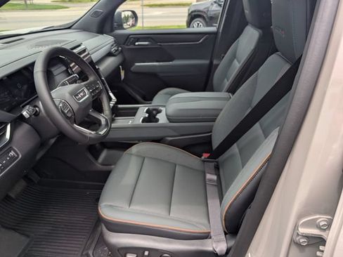 New 2026 GMC Acadia AT4 w/ Luxury Package AWD/4WD image 12
