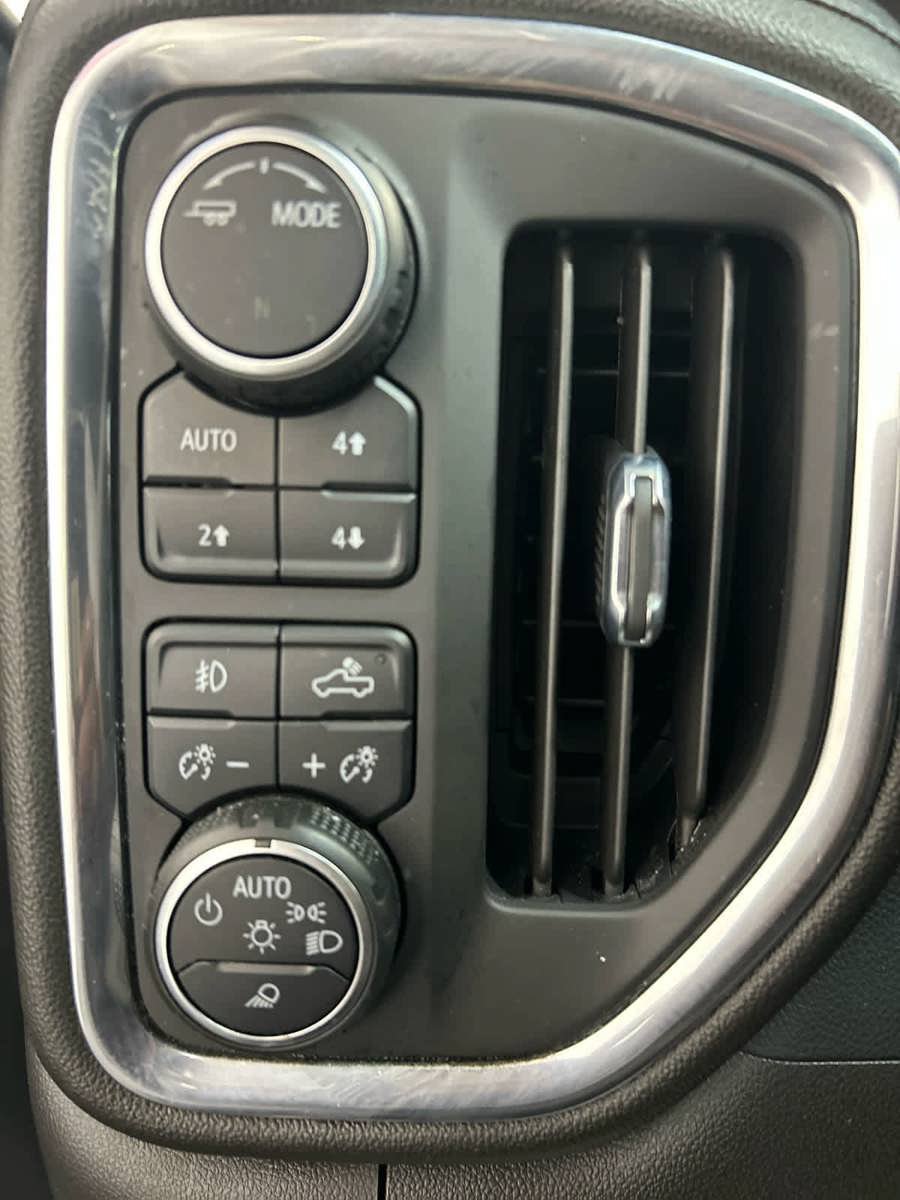 Used 2022 Chevrolet Silverado 1500 RST w/ Safety Package AWD/4WD image 6