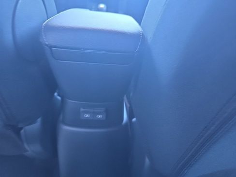 Used 2025 Nissan Kicks Play S image 12