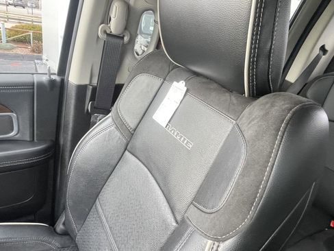 Used 2024 RAM 2500 Laramie image 15