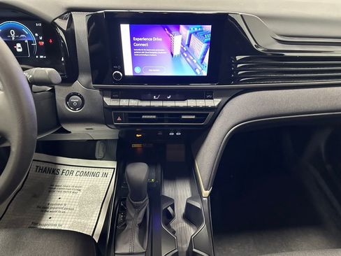 Used 2025 Toyota Camry LE image 25