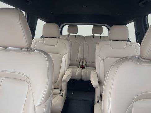 Used 2024 Jeep Grand Cherokee L Limited w/ Black Appearance Package image 18