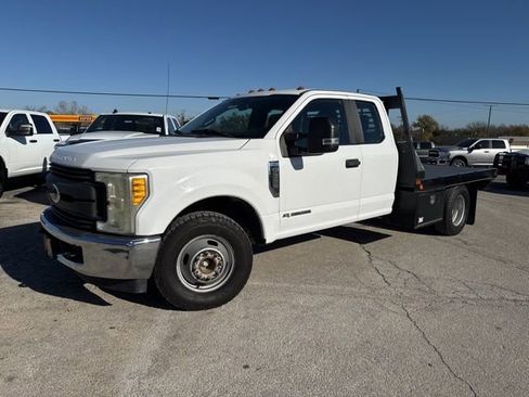 Used 2017 Ford F350 XL w/ Power Equipment Group image 2