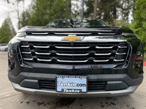 Used 2025 Chevrolet Equinox LT w/ Convenience Package II image 8