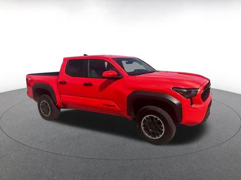 Used 2024 Toyota Tacoma TRD Off-Road image 2