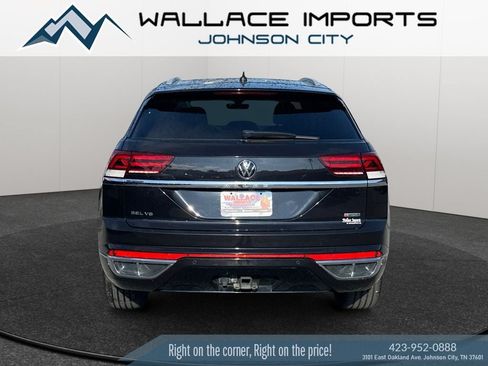 Certified 2022 Volkswagen Atlas Cross Sport SEL Premium R-Line AWD/4WD image 4