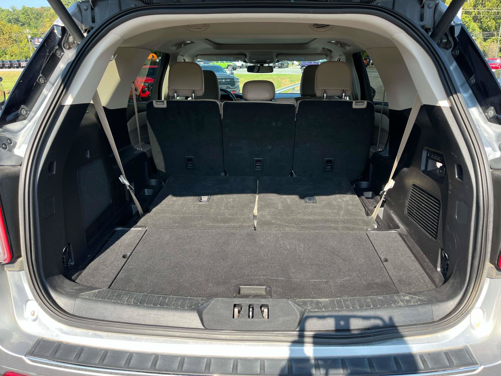 Used 2020 Ford Explorer Limited AWD/4WD image 22