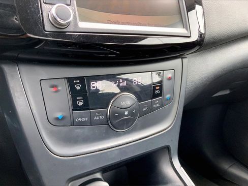 Used 2019 Nissan Sentra SV image 14