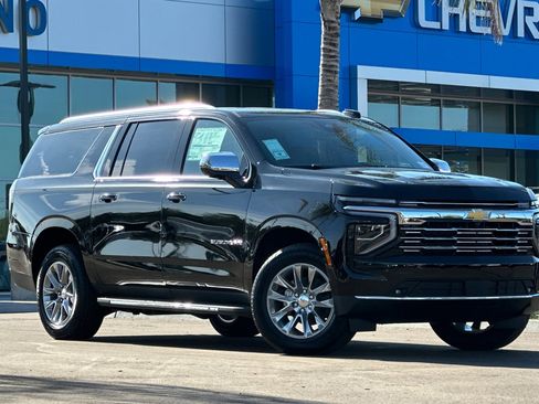 New 2026 Chevrolet Suburban Premier image 2