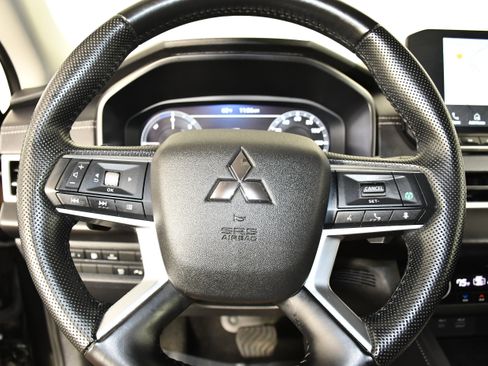 Used 2024 Mitsubishi Outlander SEL AWD/4WD image 19