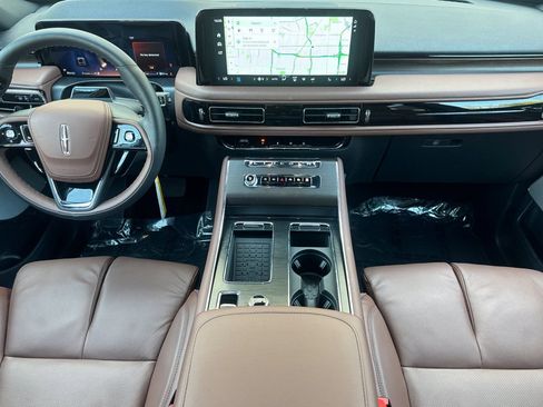 New 2026 Lincoln Aviator Reserve AWD/4WD image 11