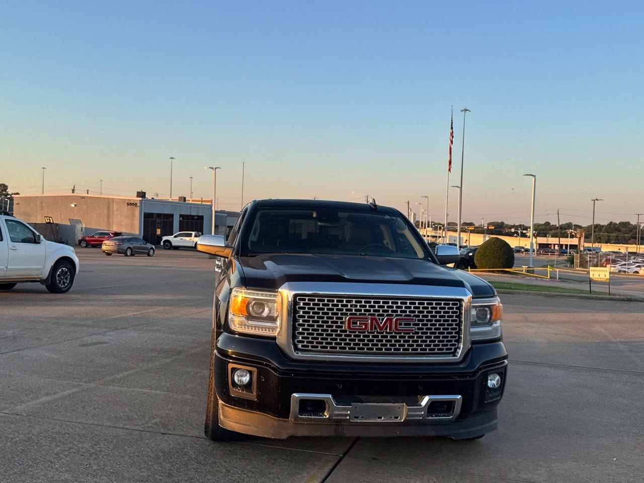 Used 2015 GMC Sierra 1500 Denali w/ Driver Alert Package RWD image 6