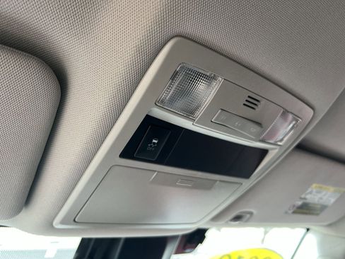 Used 2018 Toyota Tacoma SR5 image 31