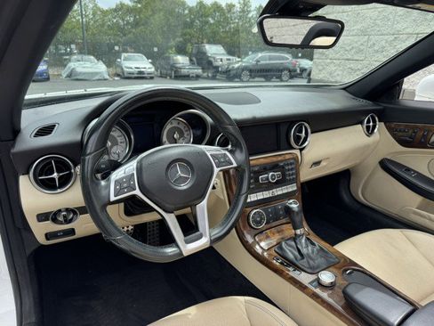 Used 2015 Mercedes-Benz SLK 250 image 5