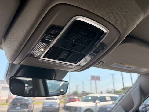 Used 2022 RAM 1500 Laramie AWD/4WD image 19