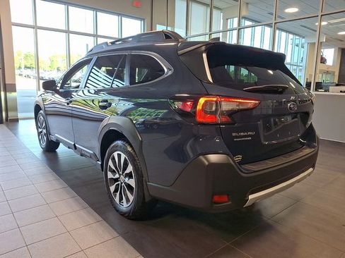 Certified 2025 Subaru Outback Limited AWD/4WD image 4