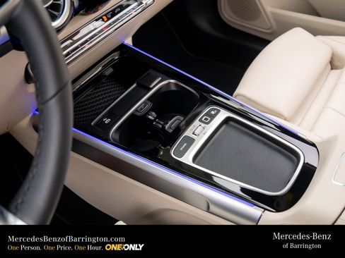 New 2025 Mercedes-Benz GLB 250 4MATIC image 13
