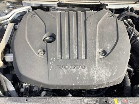 Used 2024 Volvo V60 B5 Cross Country Plus w/ Protection Package Premier image 9