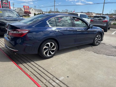 Used 2017 Honda Accord EX-L image 4
