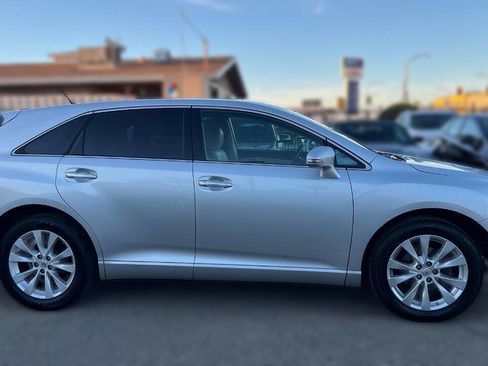 Used 2013 Toyota Venza XLE FWD image 8