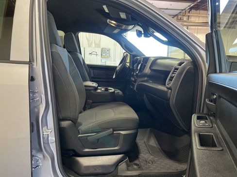 Used 2024 RAM 2500 Tradesman w/ Chrome Appearance Group image 30