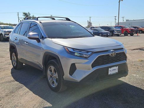 Used 2025 Toyota RAV4 XLE w/ Convenience Package FWD image 2
