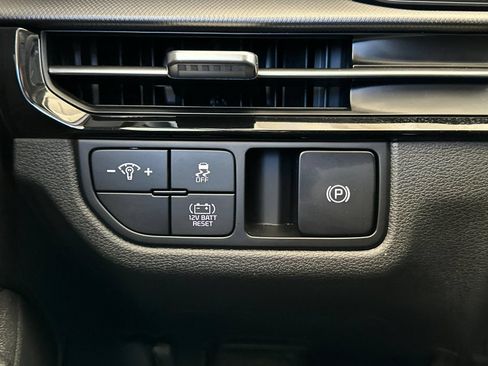 Used 2026 Kia Sportage LX FWD image 30