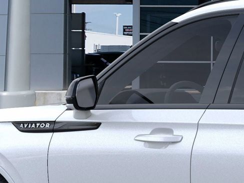 New 2025 Lincoln Aviator AWD w/ Jet Appearance Package image 20