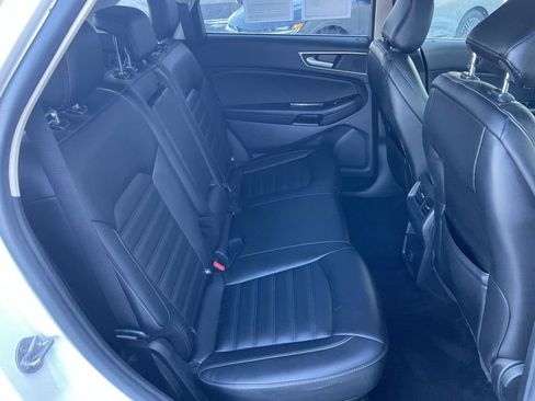 Used 2020 Ford Edge SEL image 19