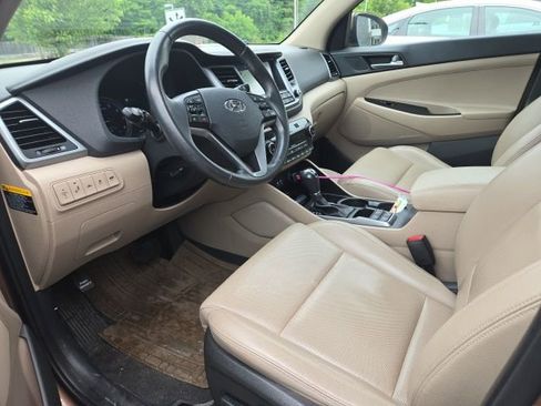 Used 2016 Hyundai Tucson Limited w/ Option Group 03 AWD/4WD image 14