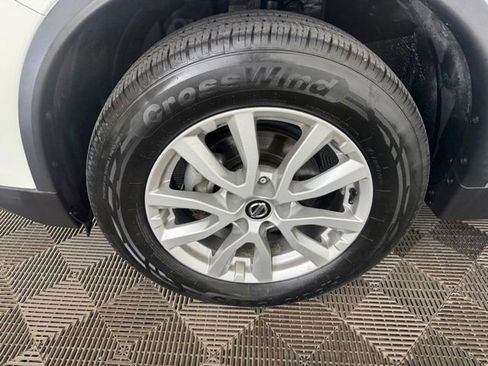 Used 2019 Nissan Rogue SV AWD/4WD image 26