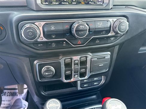 Used 2022 Jeep Wrangler Unlimited Sahara w/ LED Lighting Group image 17