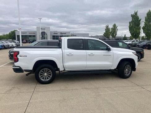 Used 2023 Chevrolet Colorado LT w/ LT Convenience Package II AWD/4WD image 5